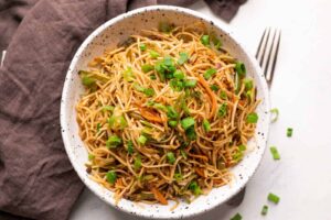 Hakka Noodles (Veg)